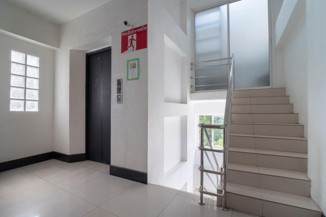 Oyo 835 Luxury Hotel