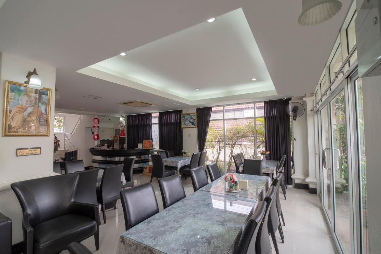 Oyo 835 Luxury 3*