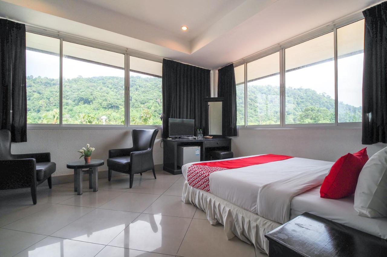 Hotel Oyo 835 Luxury