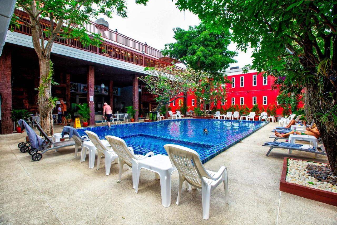 The Train Holiday park 3*