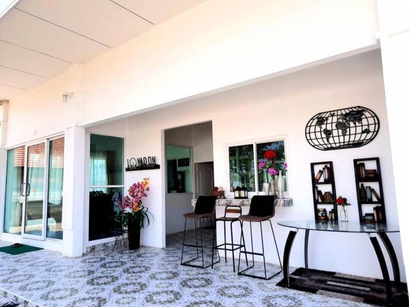 Pon Guest house *