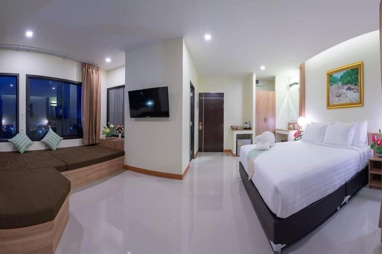 Hotel Pura Nakhon 4*