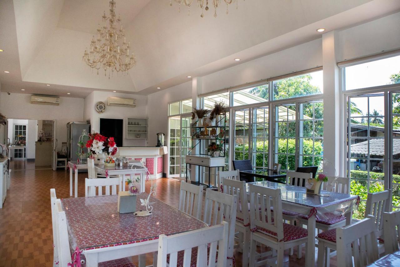 Janrapat And 3* Surat Thani
