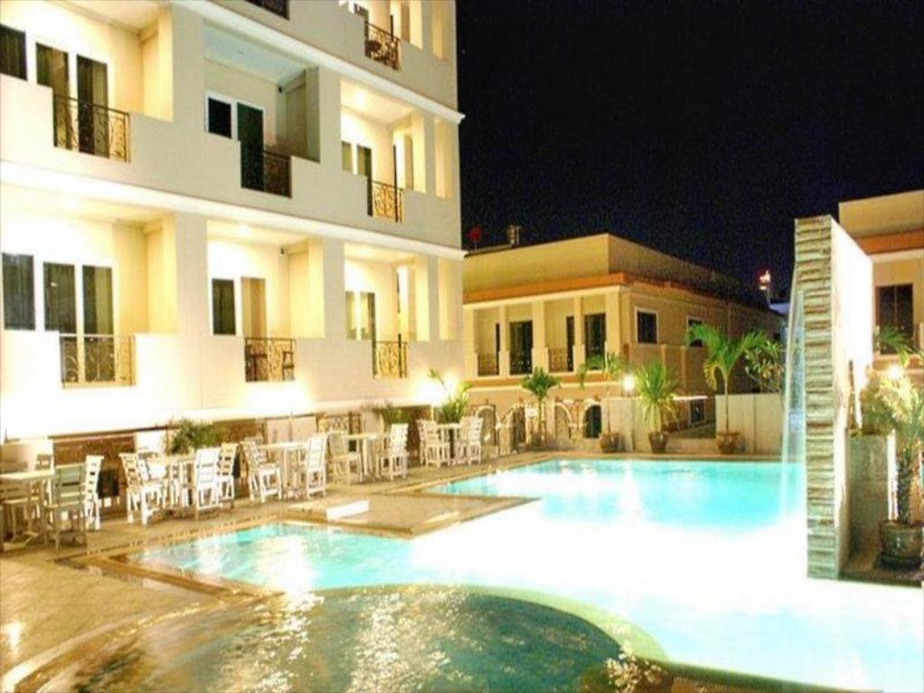 Eurasia Boutique Hotel 3*