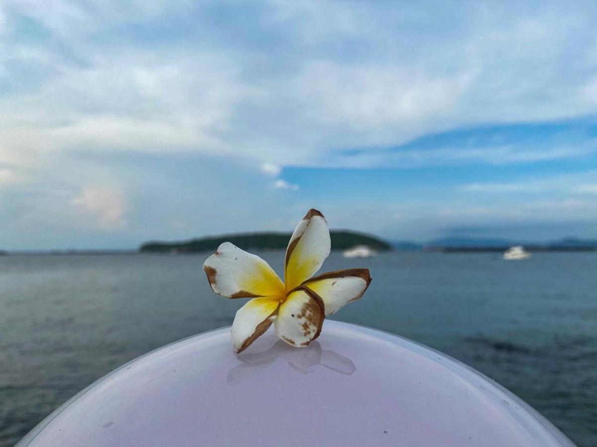 Rubtawan Sichang Resort Ko Si Chang