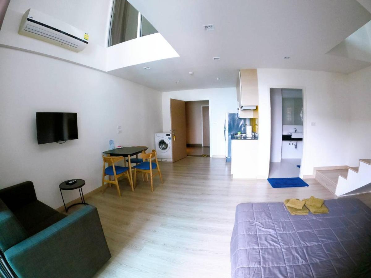 Aparthotel Sonrisa Srirachaที่พักติดทะเล 3*