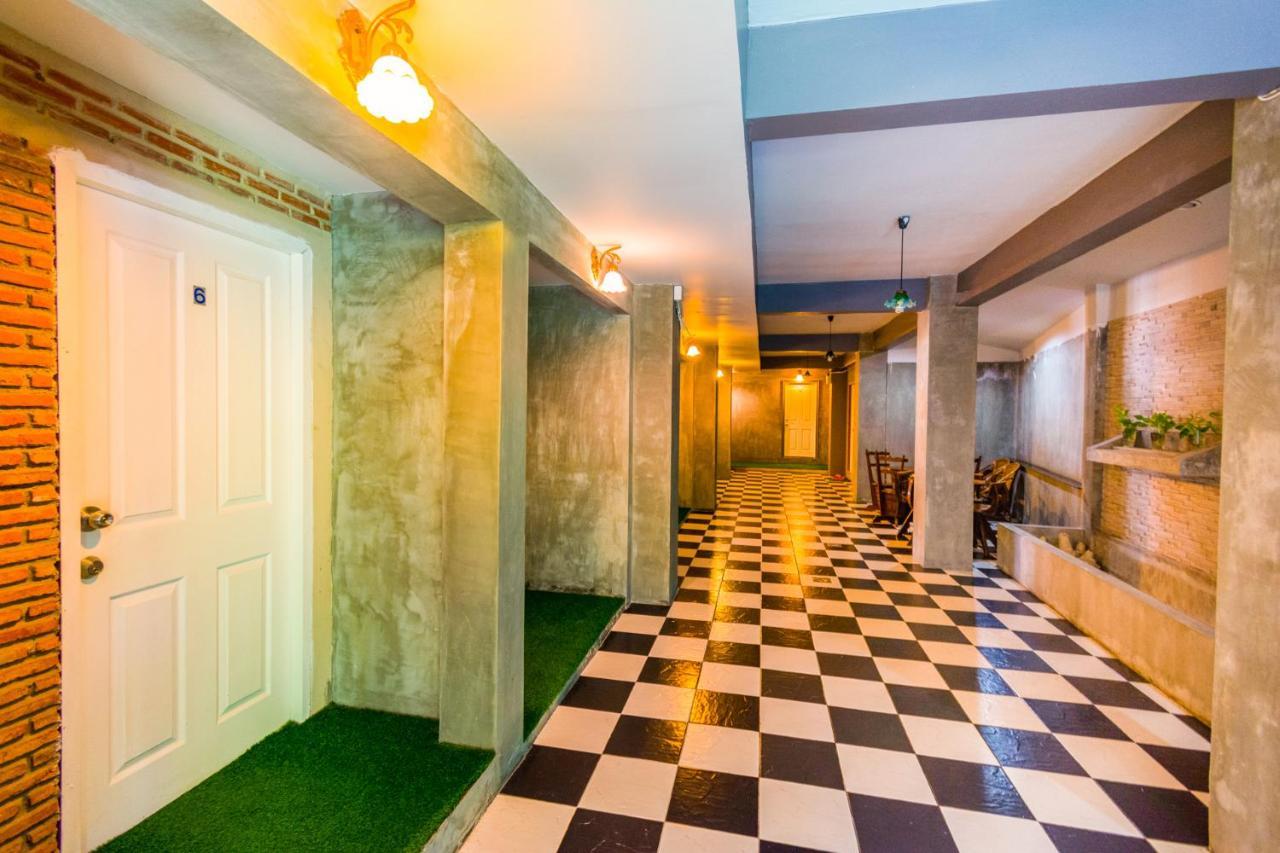 Oyo 884 Baan Sang Chan Hotel