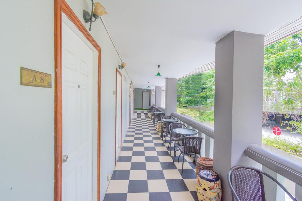 Oyo 884 Baan Sang Chan Hotel 2*