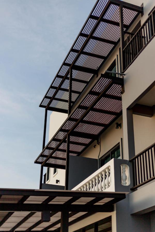 The Blue C Donsak Hotel
