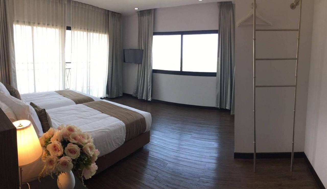 Coco View 4*