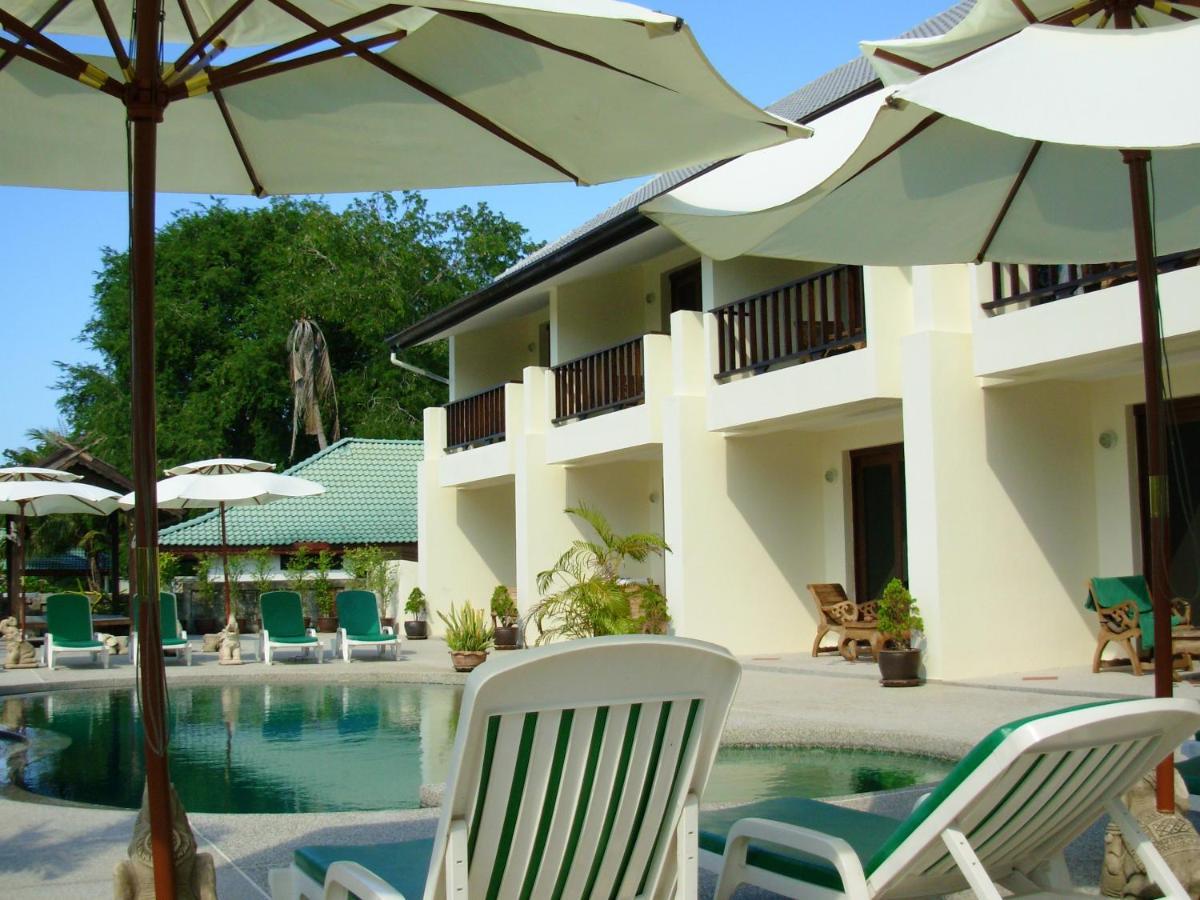 Seaside Retreat: Ko Samui With Pool Apartment