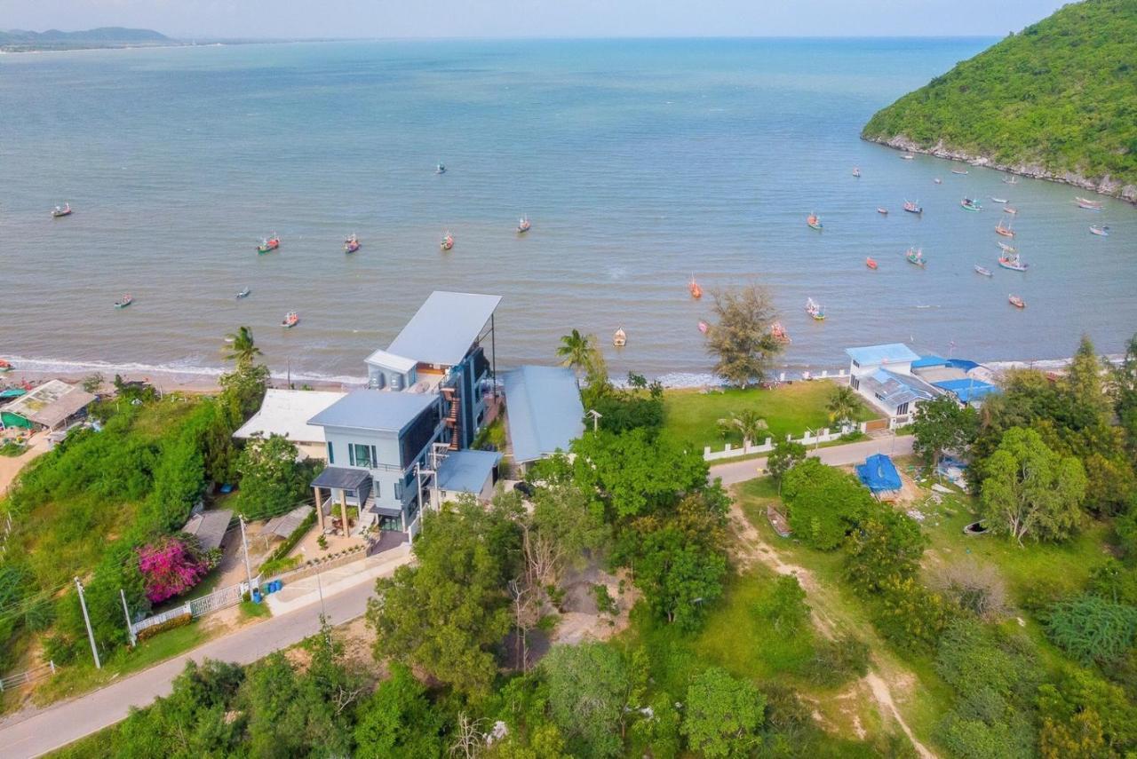 Aownoi Bay * Prachuap Khiri Khan