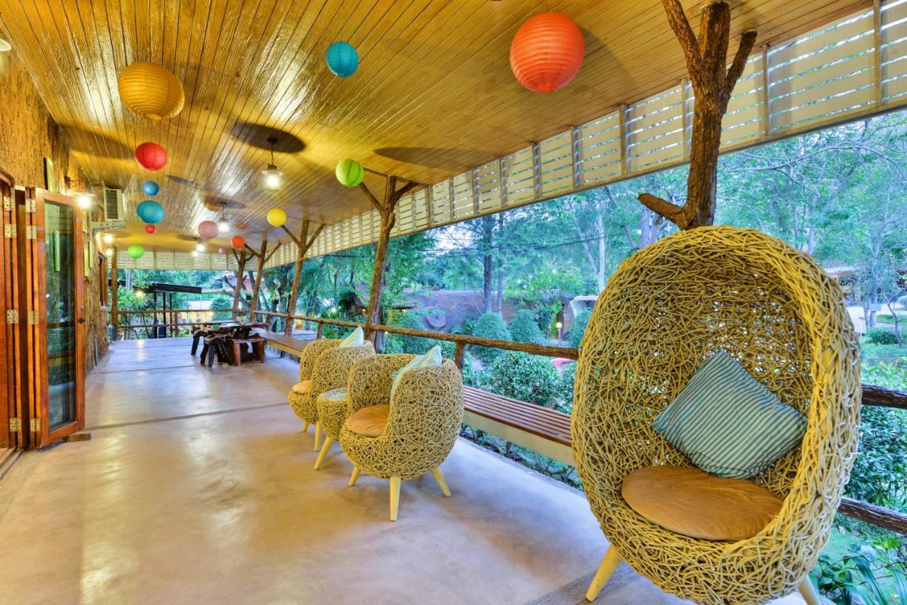 Resort Theerama Suan Phueng