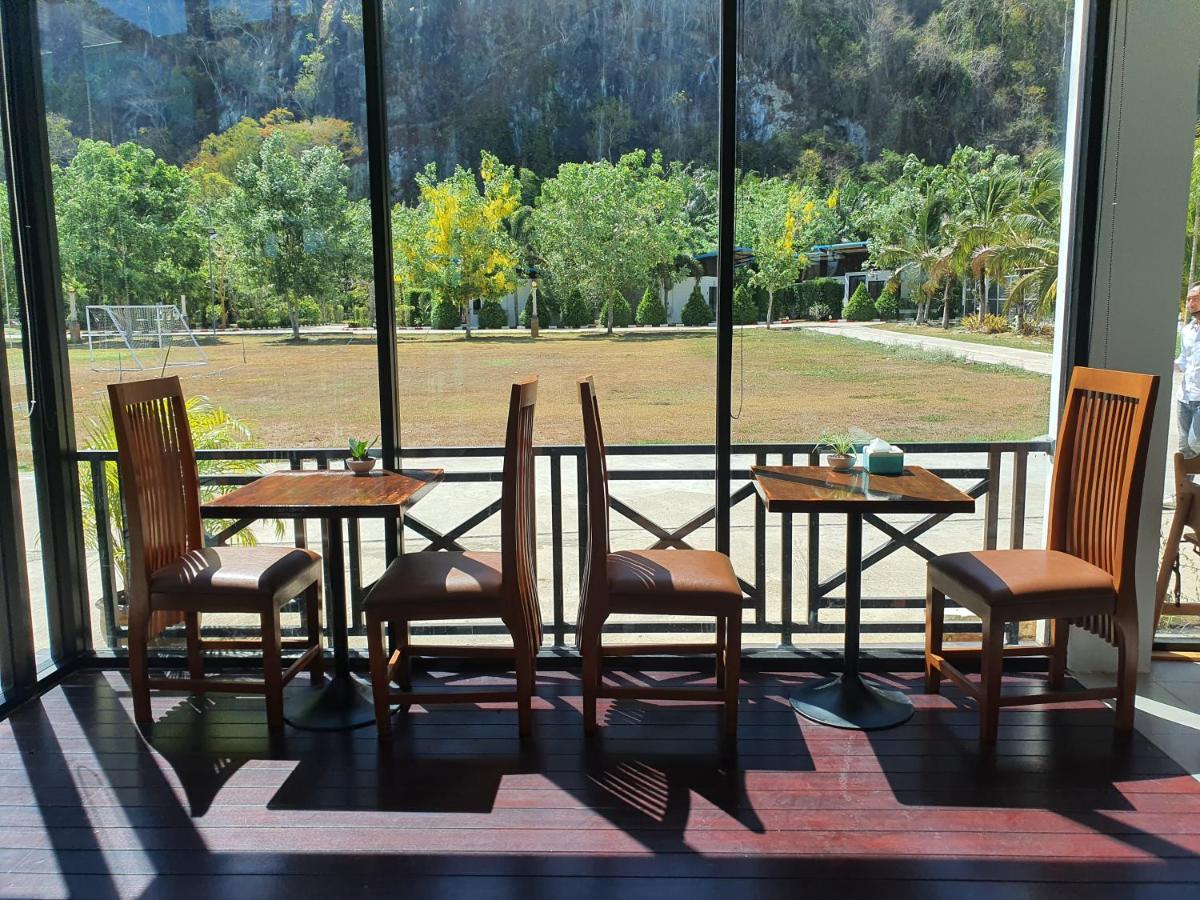 Resort Phuphayot 3*