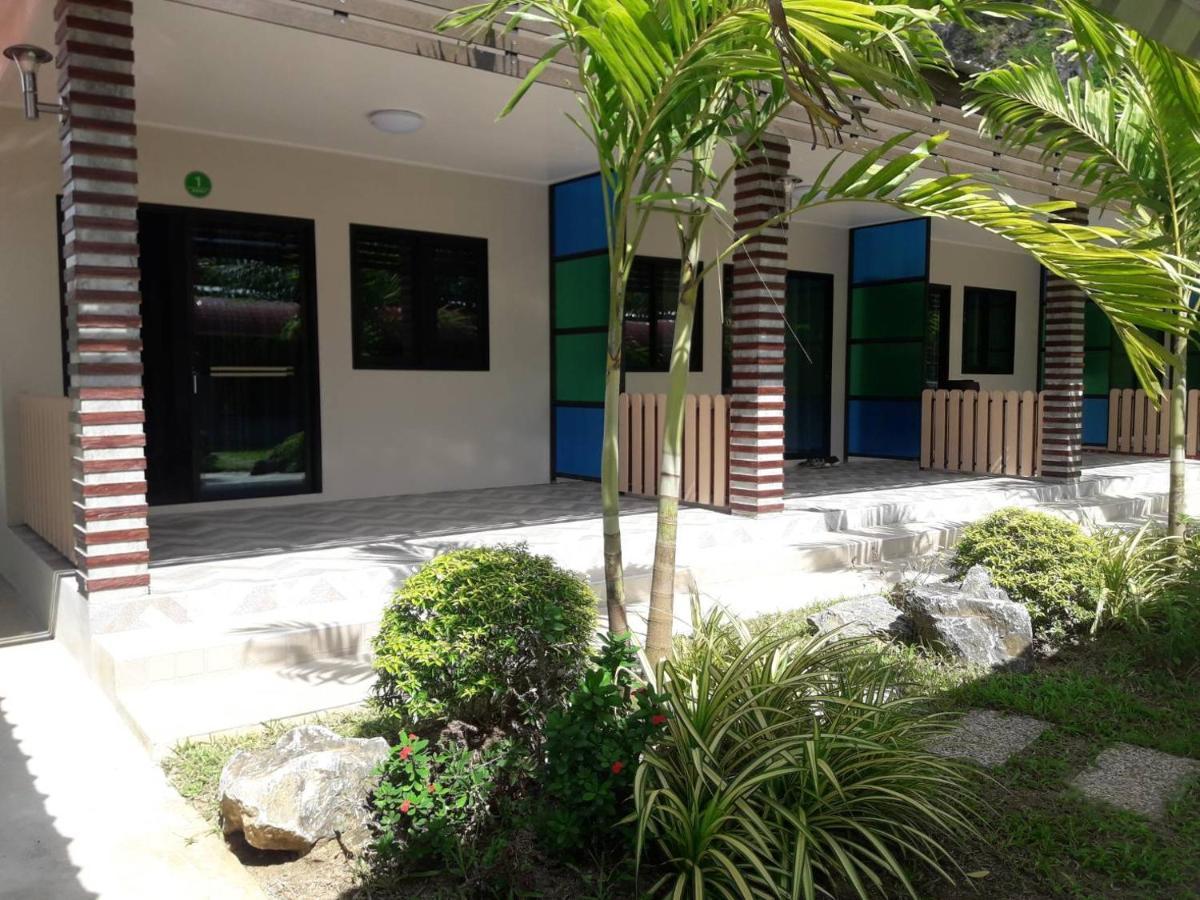 Resort Phuphayot 3*