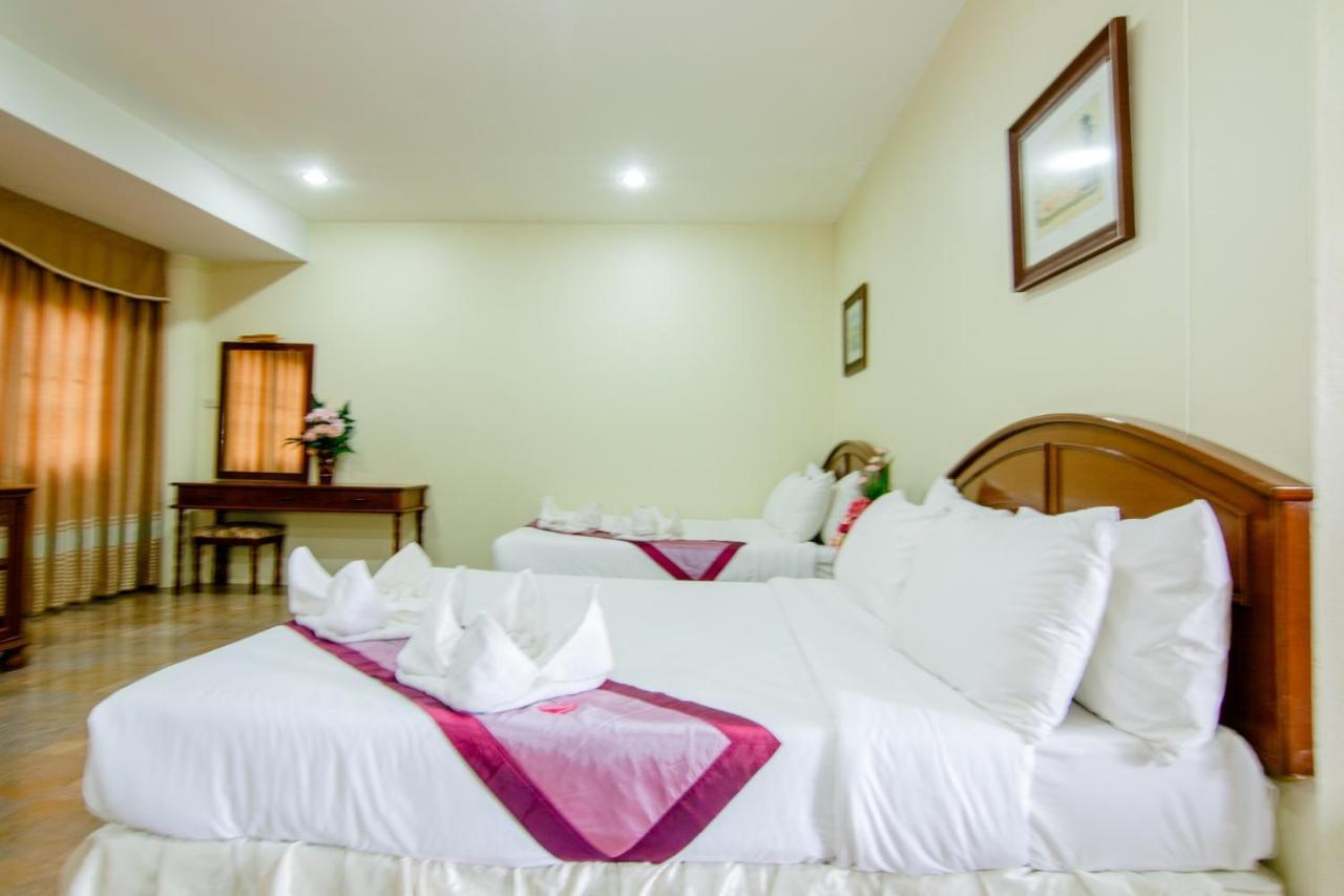 Golden Land Hotel
