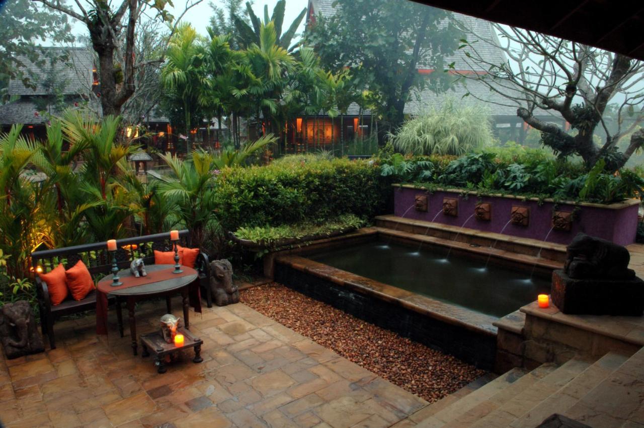 Resort Howie's Mae Rim