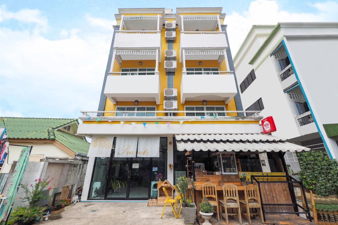 Oyo 983 The Private Hotel Hotel