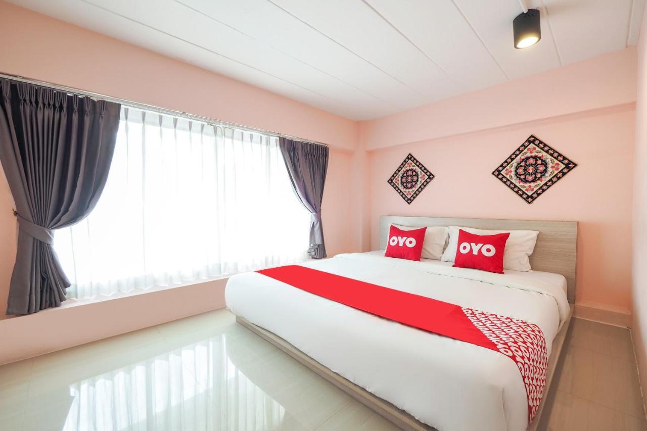 Oyo 983 The Private Hotel Hotel