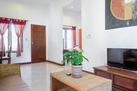 Resort Palm Village