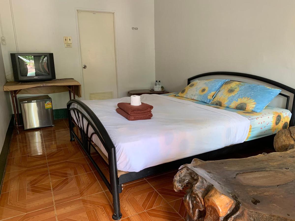 Sam's House 3*