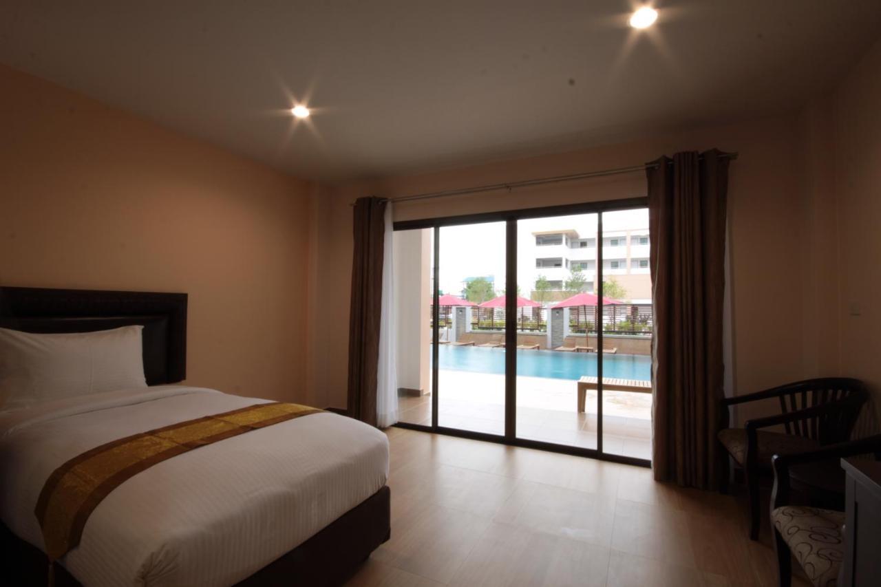 Paragon Hotel