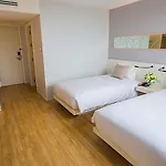 Crystal Hotel Hat Yai
