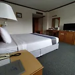 Sing Golden Place Hotel