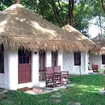 Al\'S Hut