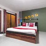 Oyo 75304 Riverside Guesthouse