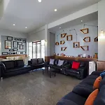 Oyo 859 Golden Land Hotel