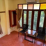 Art\'S Riverview Lodge