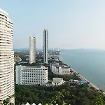 Lumpini Parkbeach Pattaya Pool View
