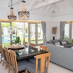 Miskawaan Villa Waterlily