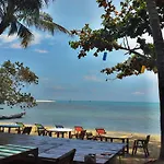Think & Retro Cafe Lipa Noi Samui