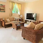 Butterfly Garden Boutique Residences Apts And Villas, A Lifestyle Destination Ex Lg 1-3 Bedroom Units , Full Kitchen, 2 Full Bathrooms, Rain Shower, Spa Bath, Free Bbq, Free Fast Fiber Optic Wifi, Staff 24-7