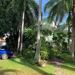 Rattana Guesthouse & Bungalow