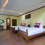 Bueng Bua Thong Resort