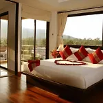 Chaweng Lakeview Condotel