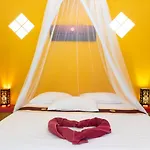 Alcove Bungalow