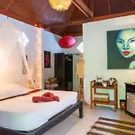Alcove Bungalow