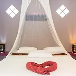 Alcove Bungalow