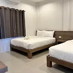 Mac\'S Bay Resort