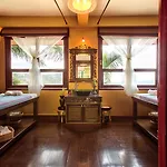 Sandalwood Luxury Villa Resort