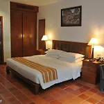 Salathai Resort
