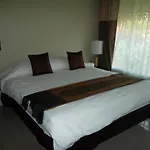 Villa Thongbura