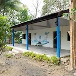 Lanta Lily Resort