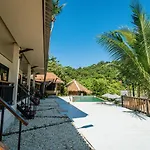Chunut House Resort