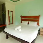 Baan Reenaa Lanta