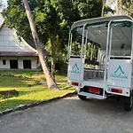 Woodlawn Pool View Villa